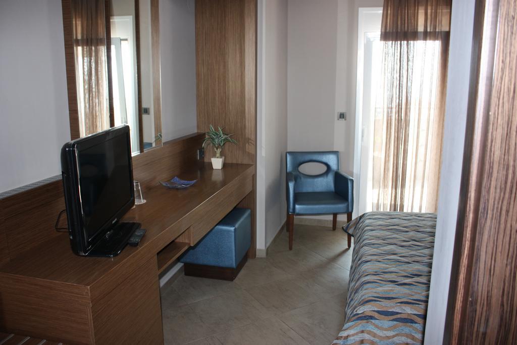 Hotel Cariatis Nea Kallikrateia Dış mekan fotoğraf