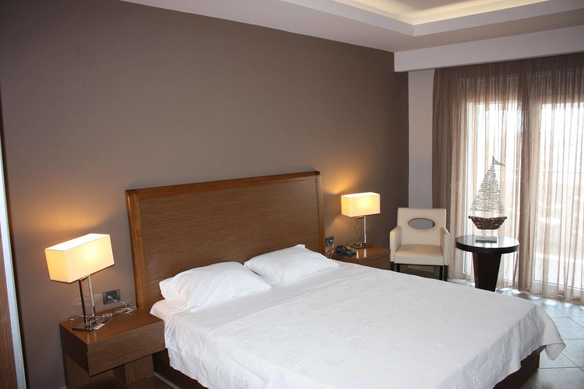 Hotel Cariatis Nea Kallikrateia Dış mekan fotoğraf