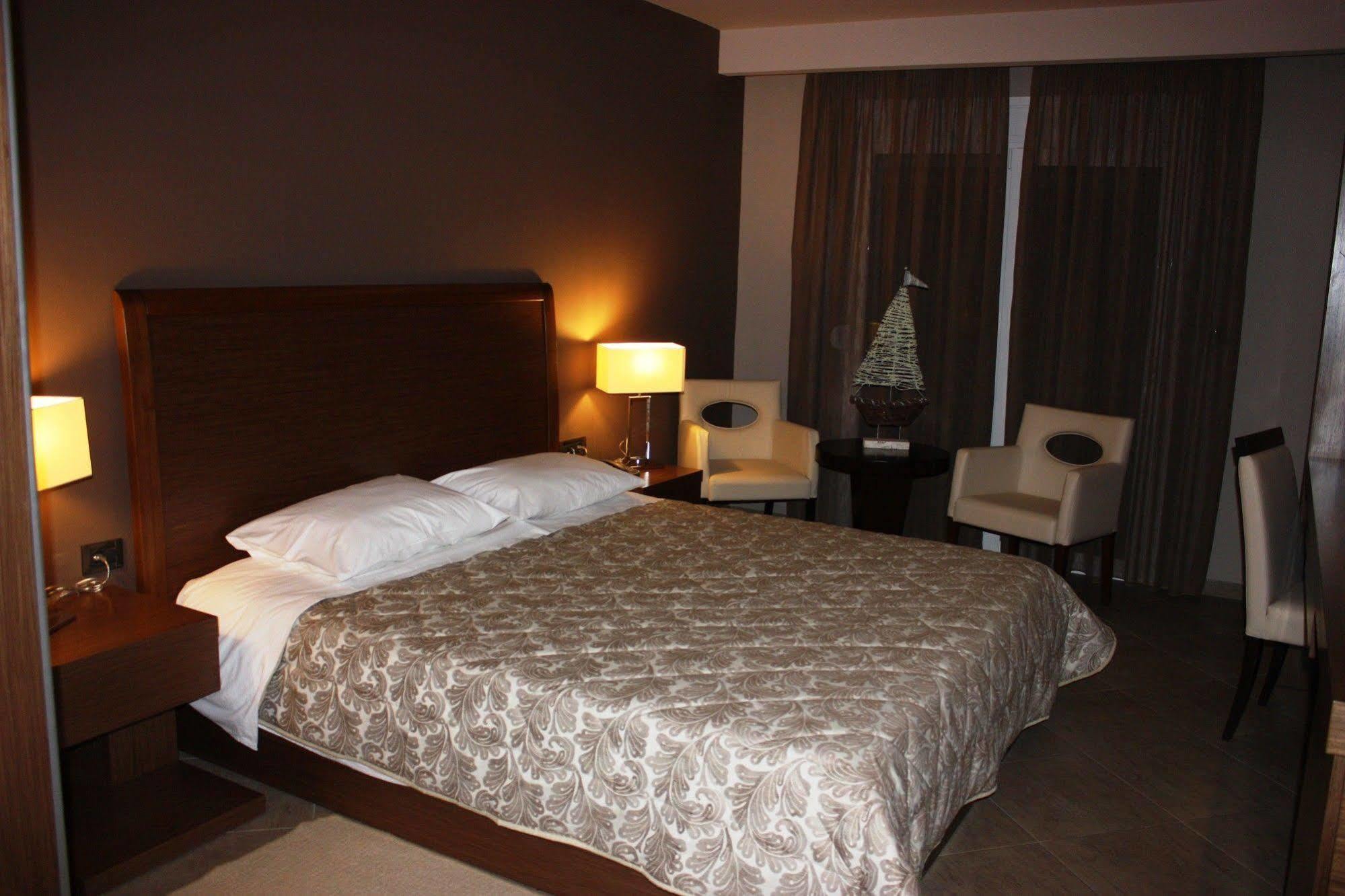 Hotel Cariatis Nea Kallikrateia Dış mekan fotoğraf